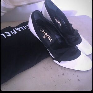 Chanel pumps
